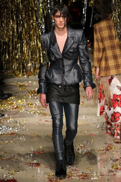 Look 14